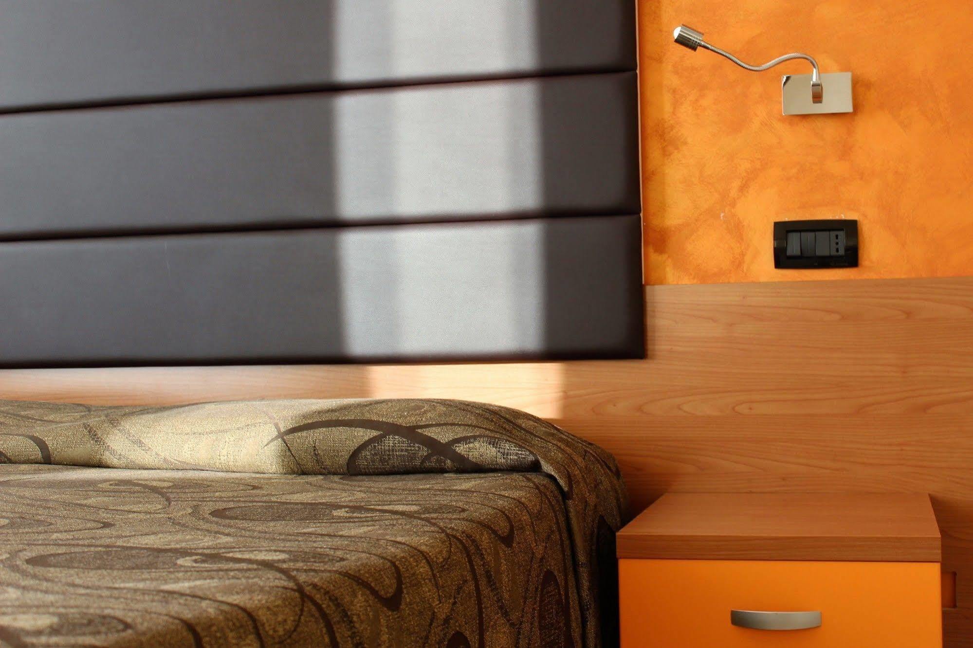 Hotel Eco Del Mare Марина-ди-Масса Экстерьер фото
